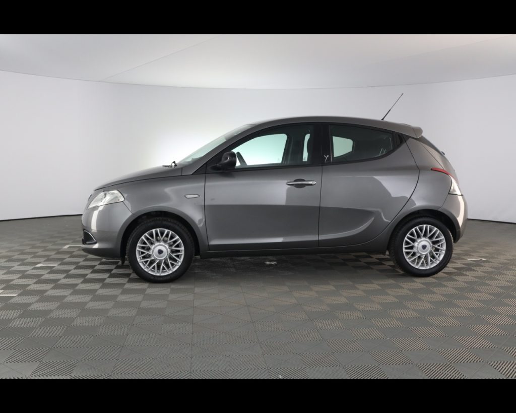 LANCIA Ypsilon 1.2 8v Gold 69cv - 12