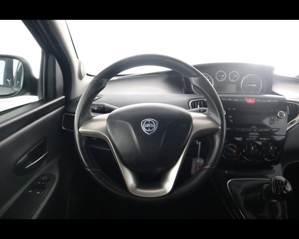 LANCIA Ypsilon 1.2 8v Gold 69cv - 14