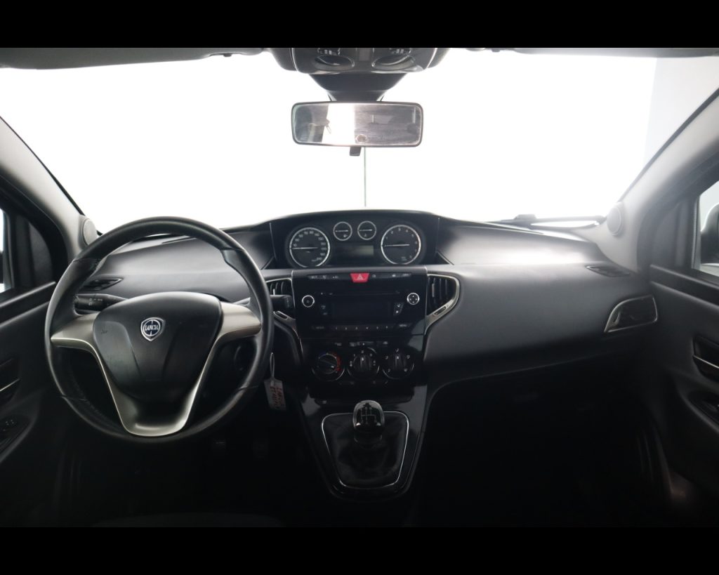 LANCIA Ypsilon 1.2 8v Gold 69cv - 15