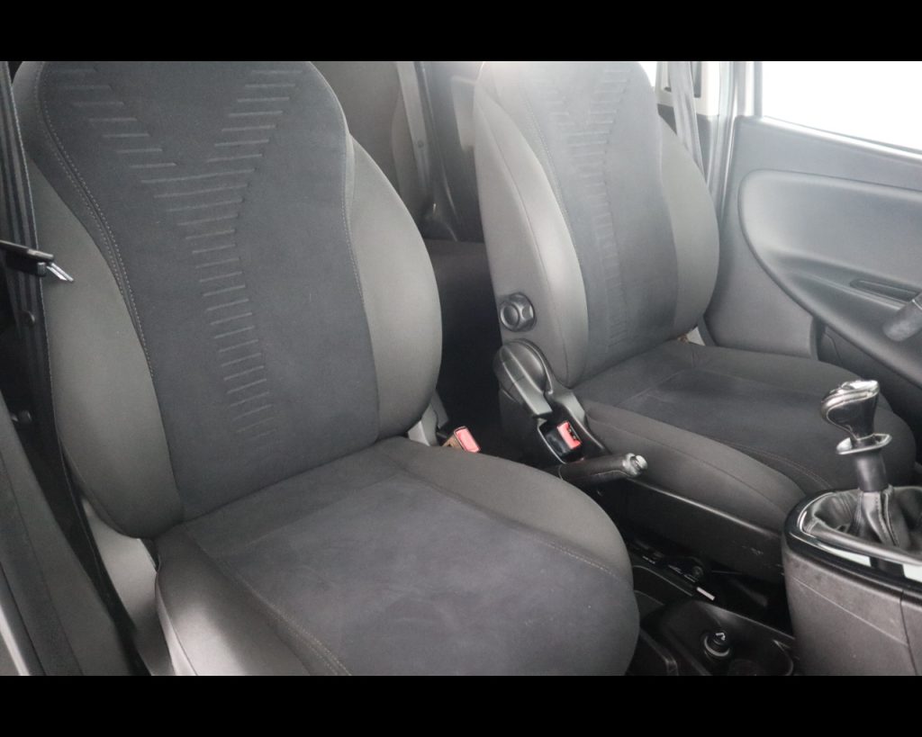 LANCIA Ypsilon 1.2 8v Gold 69cv - 17