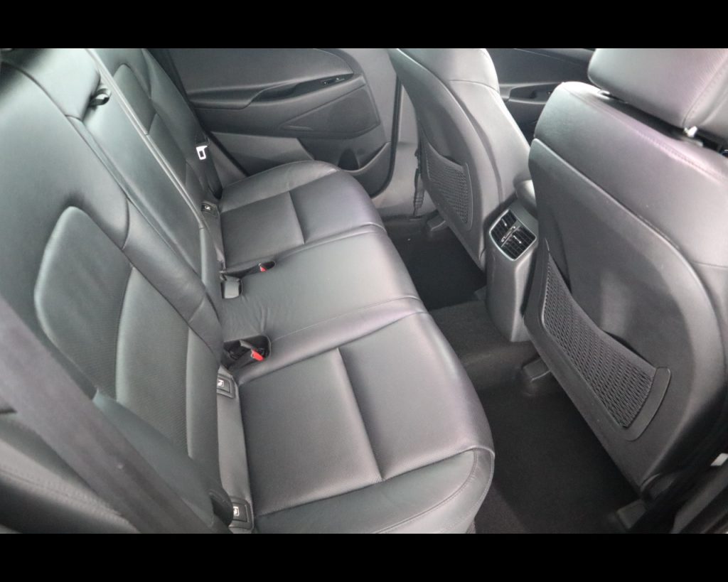 HYUNDAI Tucson 2.0 crdi Xpossible 4wd 185cv auto - 18