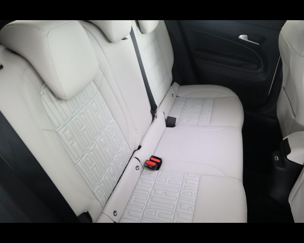 FIAT 600 1.2 hybrid La Prima 110cv auto - 18