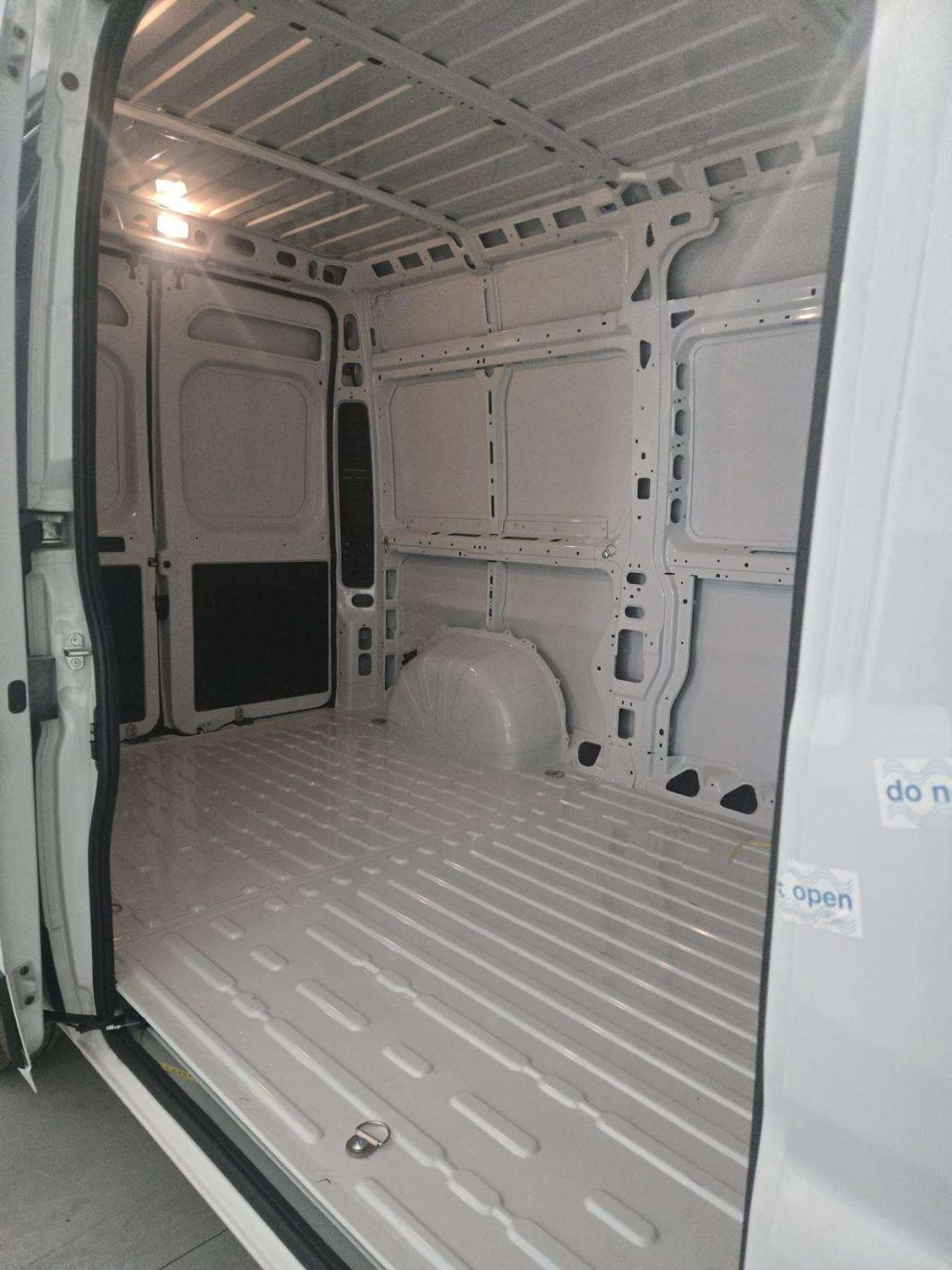 PEUGEOT Boxer Boxer 33 L2H2 2.2 diesel 140cv S&S - 9