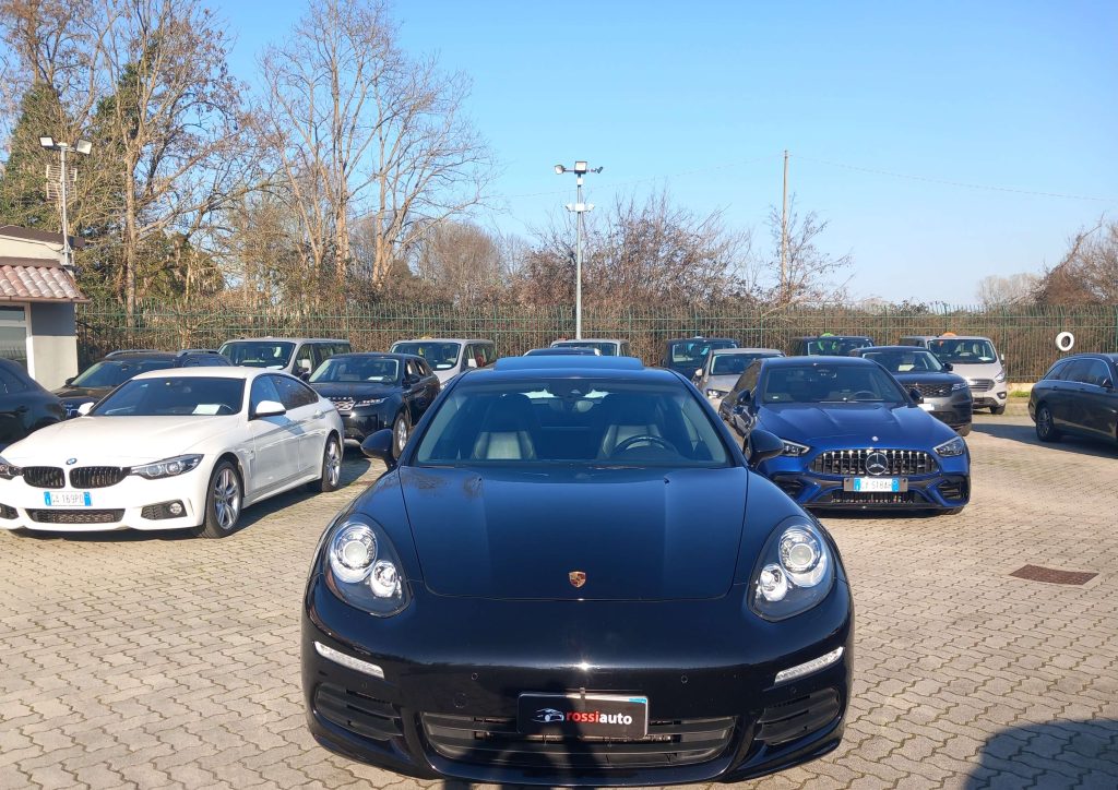 PORSCHE Panamera 3.0 300cv - 2