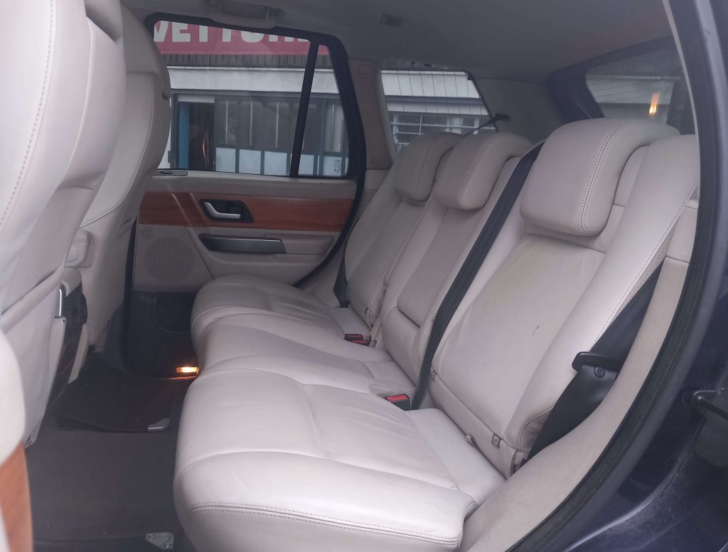 LAND ROVER Range Rover Sport 2.7 tdV6 SE auto - 13