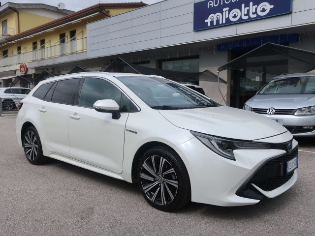 TOYOTA Corolla Bianco metallizzato