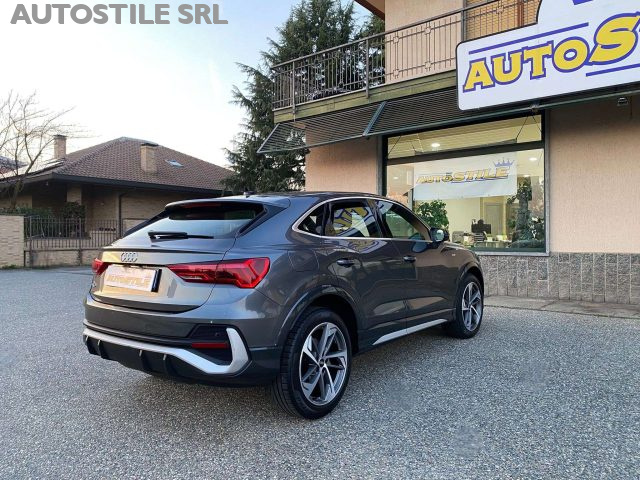 AUDI Q3 Grigio metallizzato