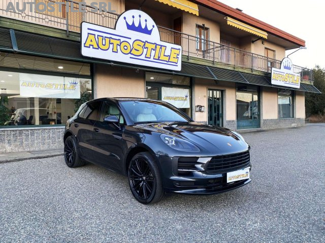PORSCHE Macan Grigio metallizzato