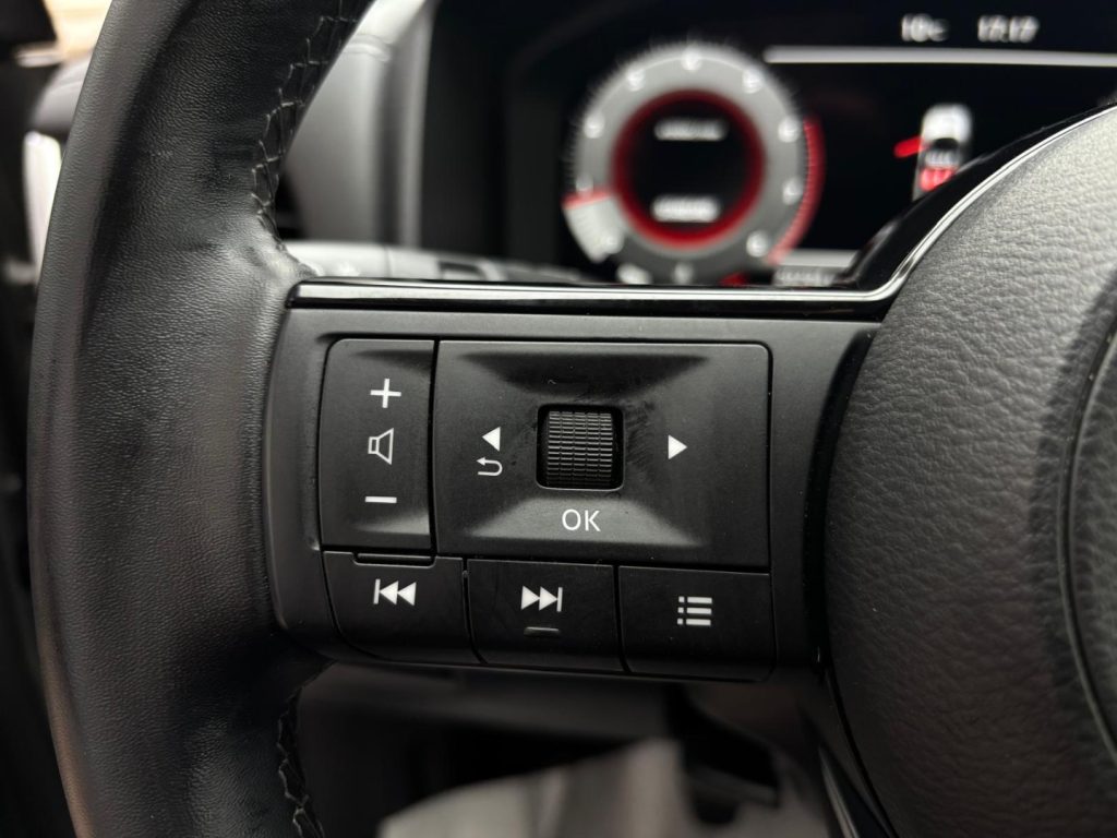 NISSAN Qashqai MHEV 140 CV N-Connecta - 11