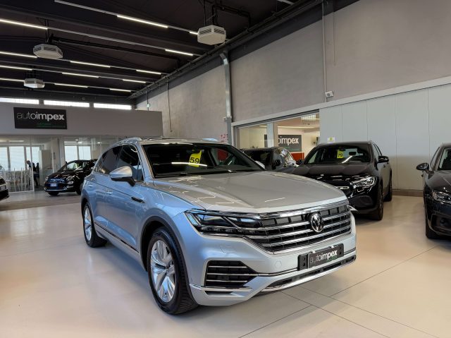 VOLKSWAGEN Touareg Argento metallizzato