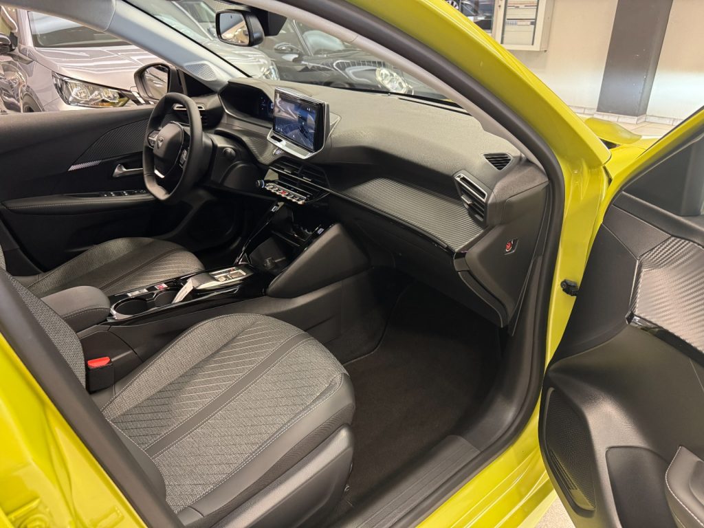 PEUGEOT 208 Hybrid 110 e-DCS6 Allure KM0+VISION PACK+NAVI - 9