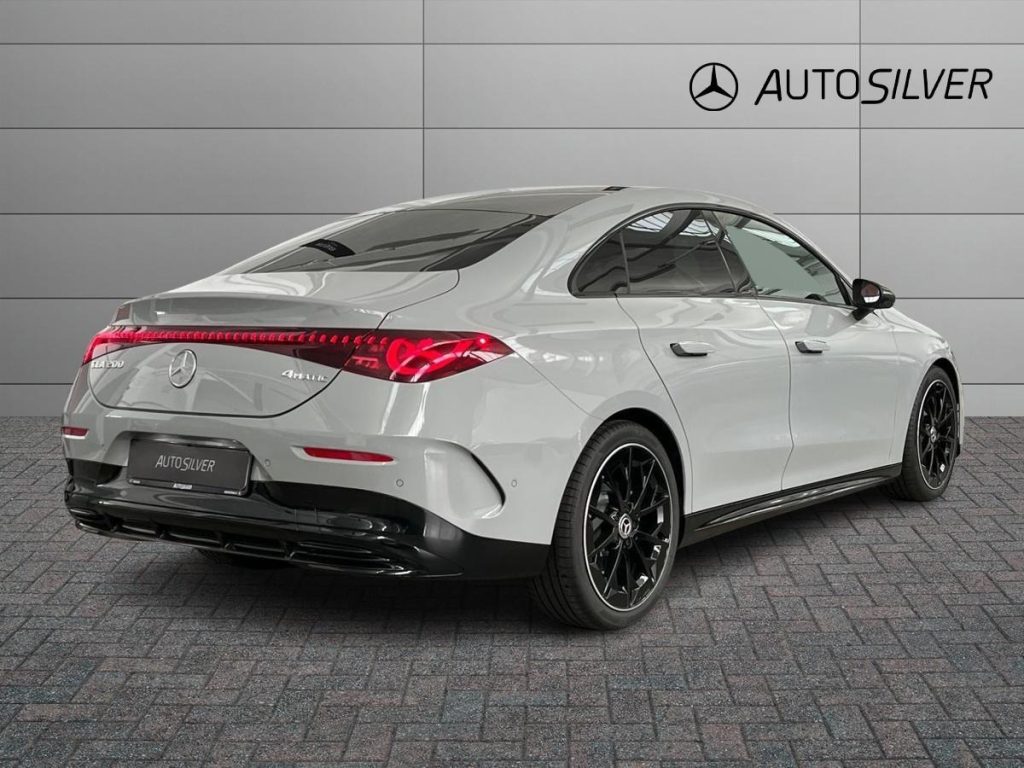 MERCEDES-BENZ CLA 200 4matic AMG Line Premium - 2