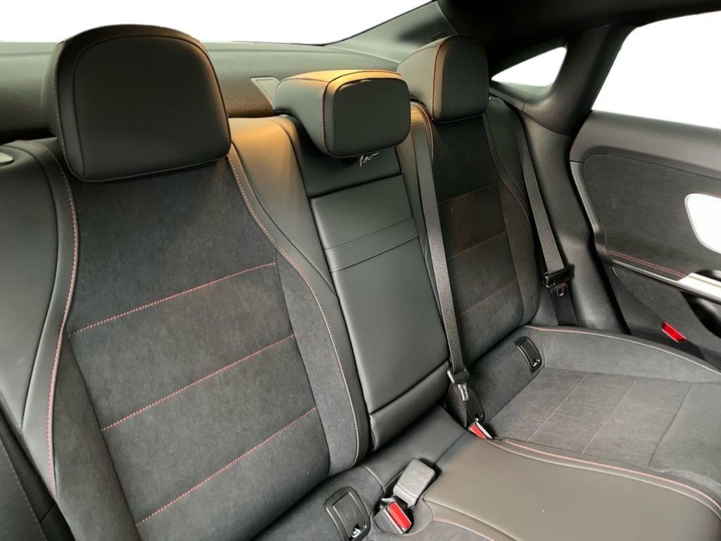 MERCEDES-BENZ CLA 200 4matic AMG Line Premium - 15