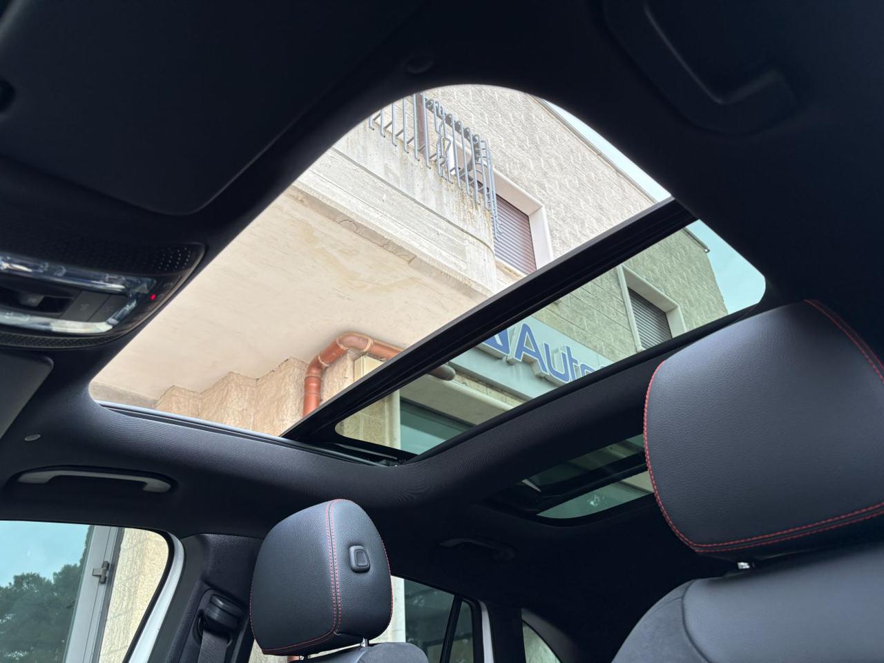 MERCEDES-BENZ GLA 200 d Automatic Premium Amg TETTO-PACK NIGHT - 9