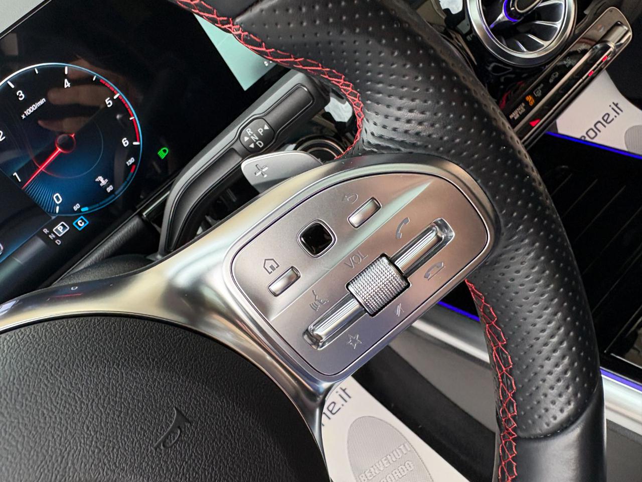 MERCEDES-BENZ GLA 200 d Automatic Premium Amg TETTO-PACK NIGHT - 26