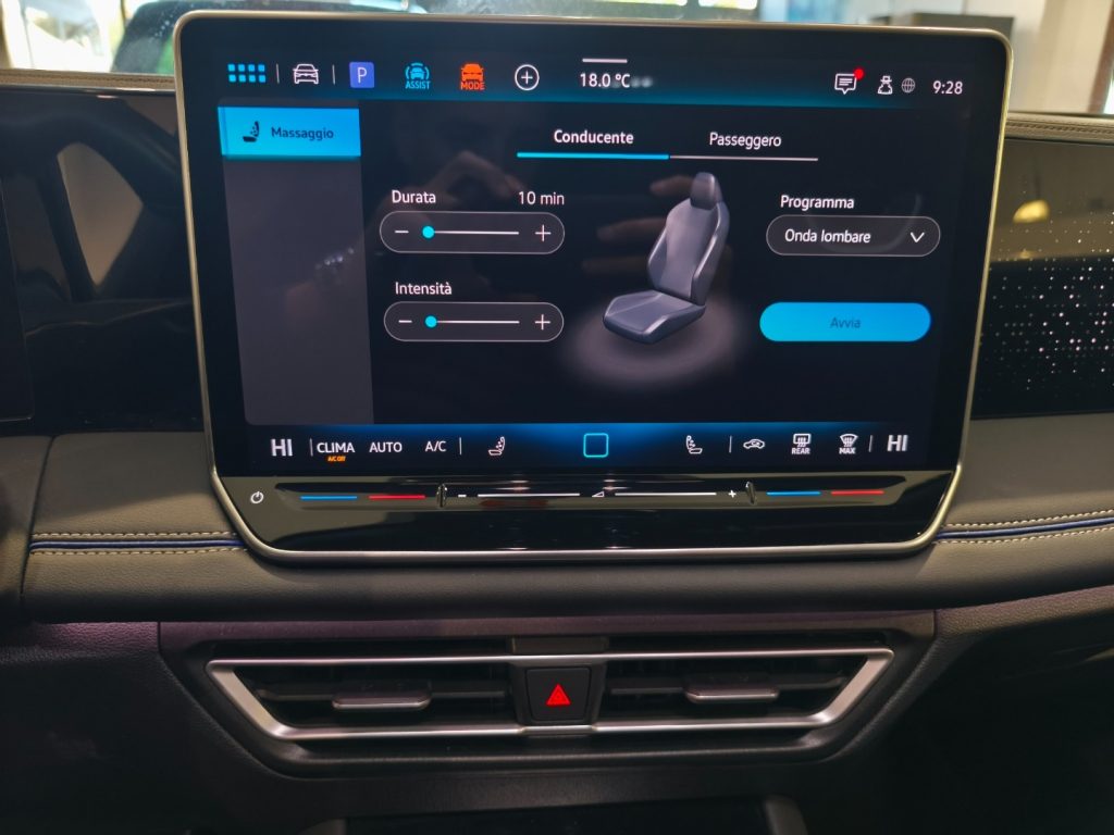 VOLKSWAGEN Tiguan 2.0 TDI 150 CV DSG R-Line Plus - 10