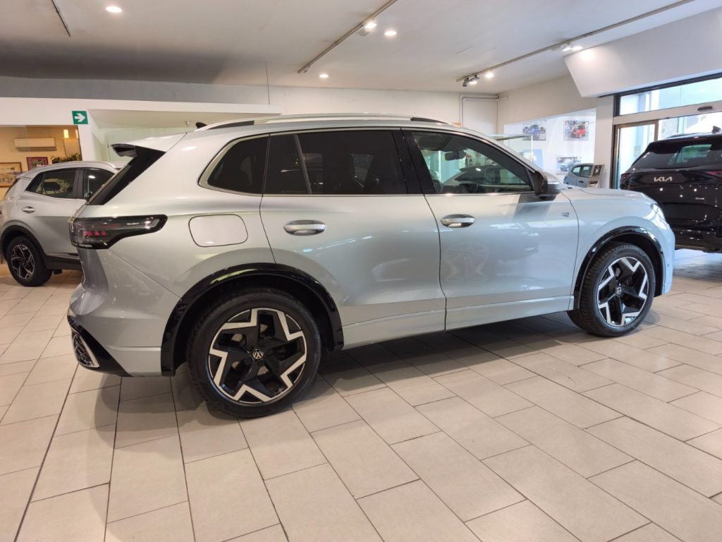 VOLKSWAGEN Tiguan 2.0 TDI 150 CV DSG R-Line Plus - 4