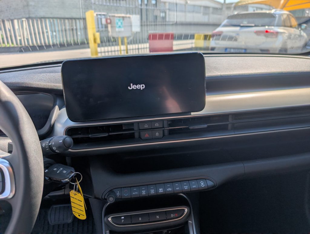 JEEP Avenger 1.2 Turbo 100 CV MHEV Altitude AUTOMATICA - 32