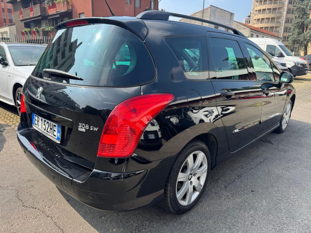 PEUGEOT 308 1.6 8V e-HDi 115CV S&S AUT. SW Sport - 6