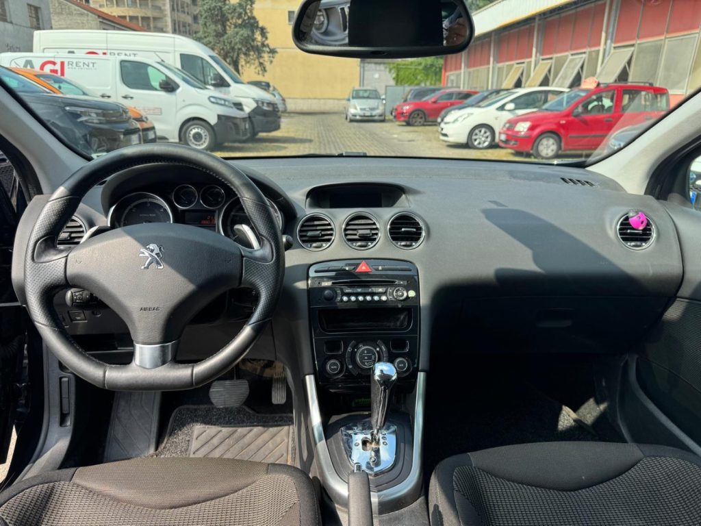 PEUGEOT 308 1.6 8V e-HDi 115CV S&S AUT. SW Sport - 9