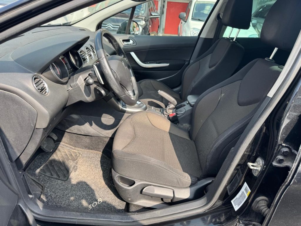 PEUGEOT 308 1.6 8V e-HDi 115CV S&S AUT. SW Sport - 17