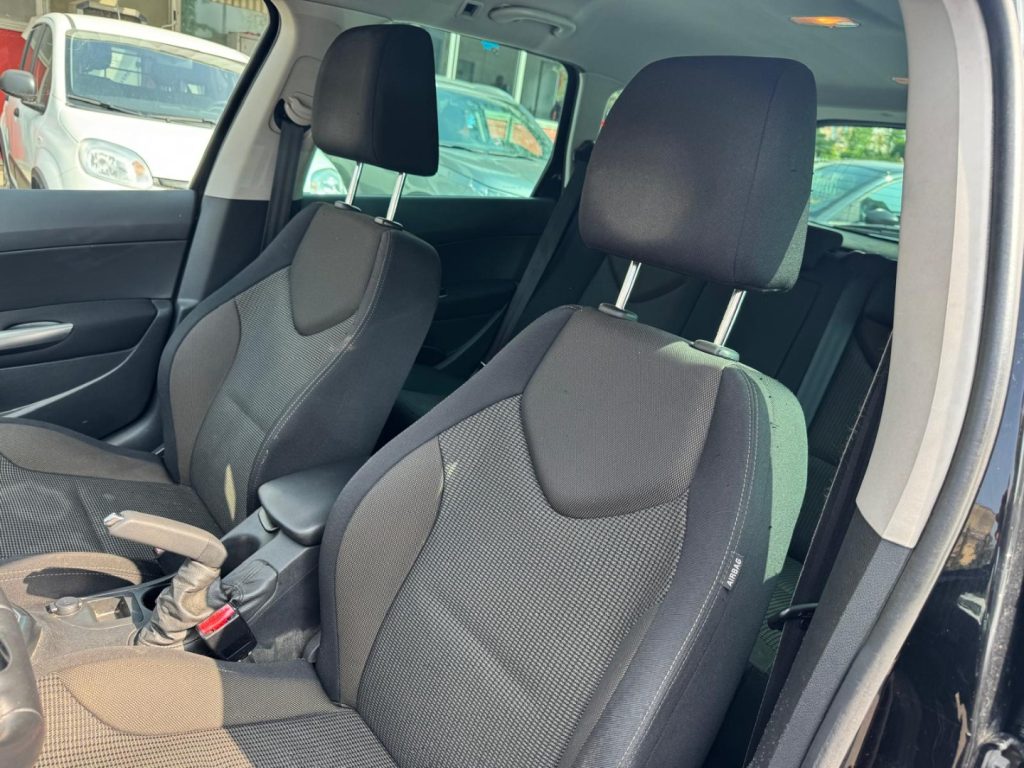 PEUGEOT 308 1.6 8V e-HDi 115CV S&S AUT. SW Sport - 18