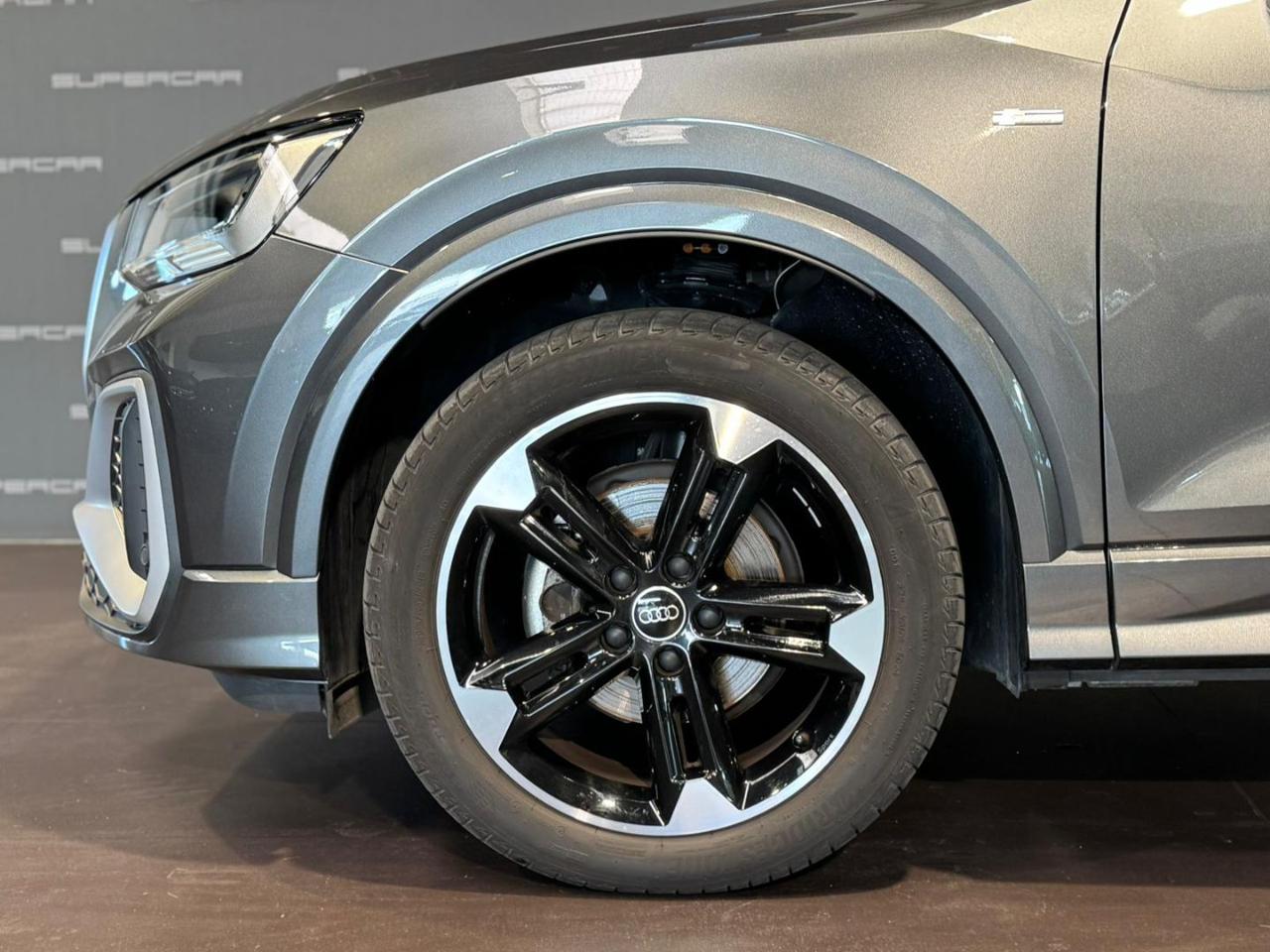 AUDI Q2 30 TDI S line Edition - 8