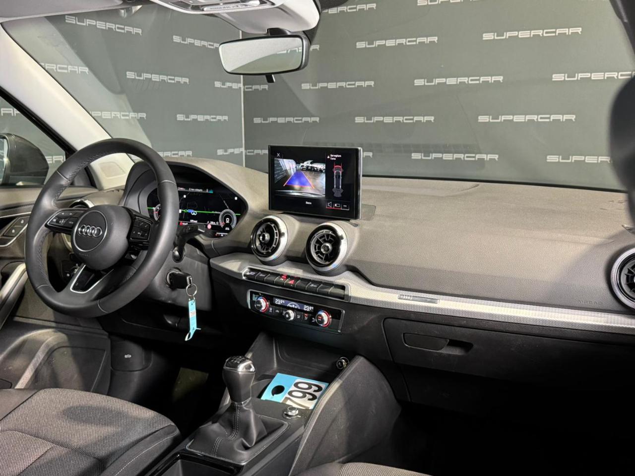 AUDI Q2 30 TDI S line Edition - 9