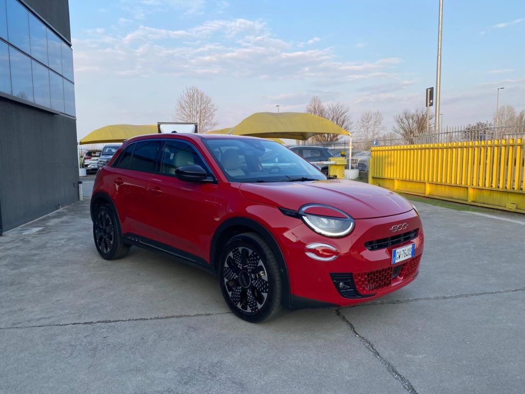 FIAT 600 Hybrid 100 CV DCT MHEV La Prima Aziendale - 3