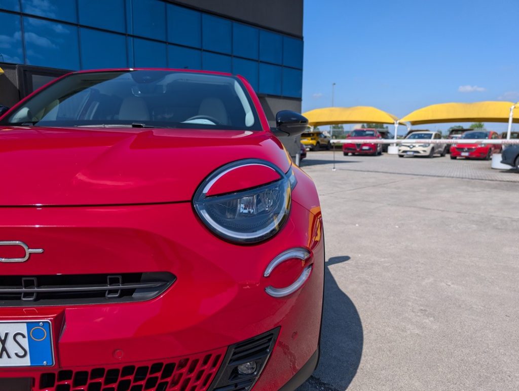 FIAT 600 Hybrid 100 CV DCT MHEV La Prima Aziendale - 10