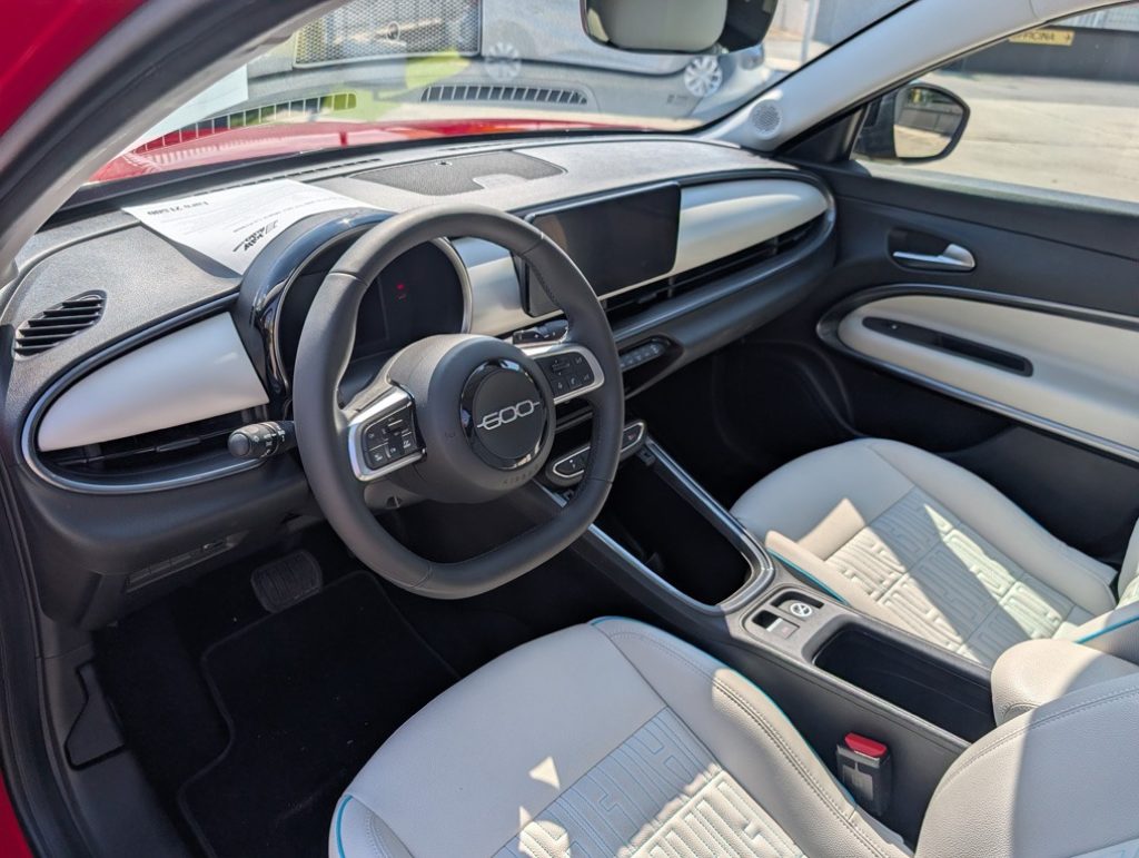 FIAT 600 Hybrid 100 CV DCT MHEV La Prima Aziendale - 27