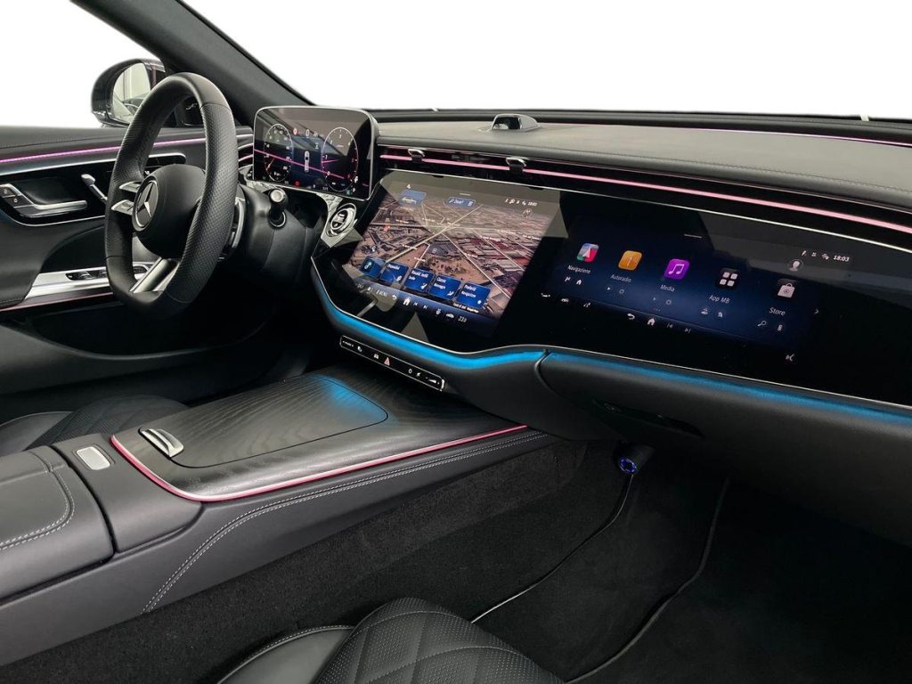 MERCEDES-BENZ E 220 d Mild hybrid 4Matic AMG Line Premium - 15