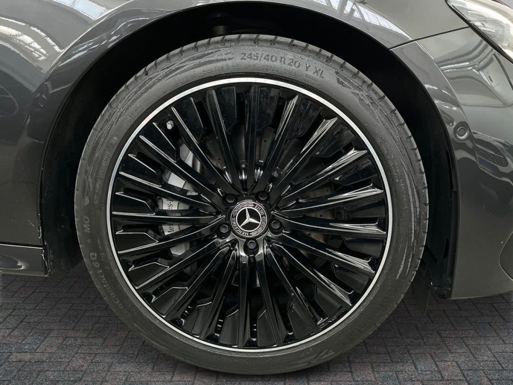 MERCEDES-BENZ E 220 d Mild hybrid 4Matic AMG Line Premium - 7