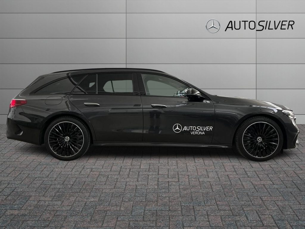 MERCEDES-BENZ E 220 d Mild hybrid 4Matic AMG Line Premium - 5