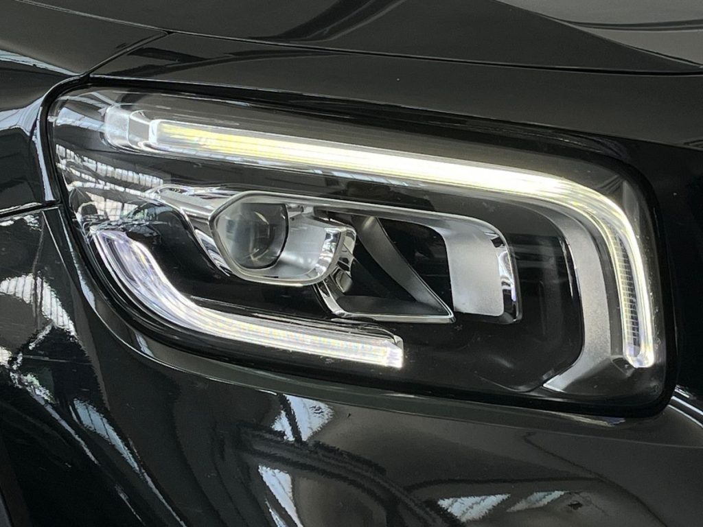 MERCEDES-BENZ GLB 200 d 4matic Premium - 17