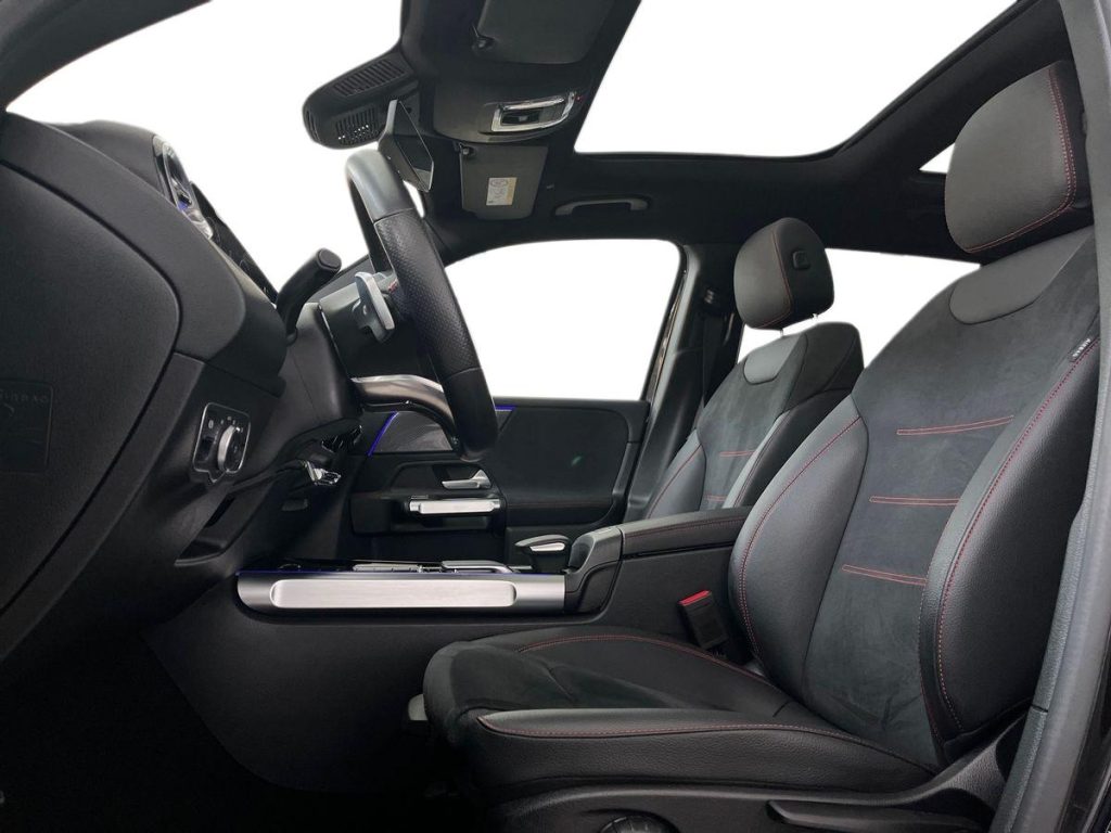 MERCEDES-BENZ GLB 200 d 4matic Premium - 10