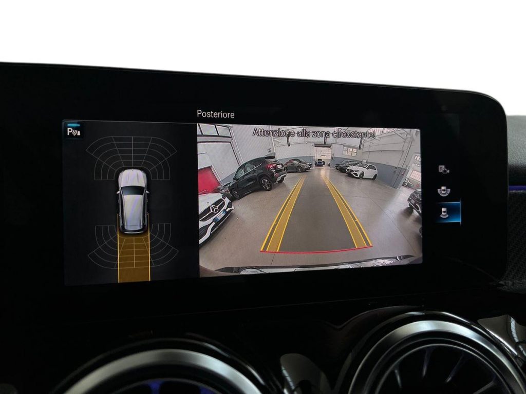 MERCEDES-BENZ GLB 200 d 4matic Premium - 12