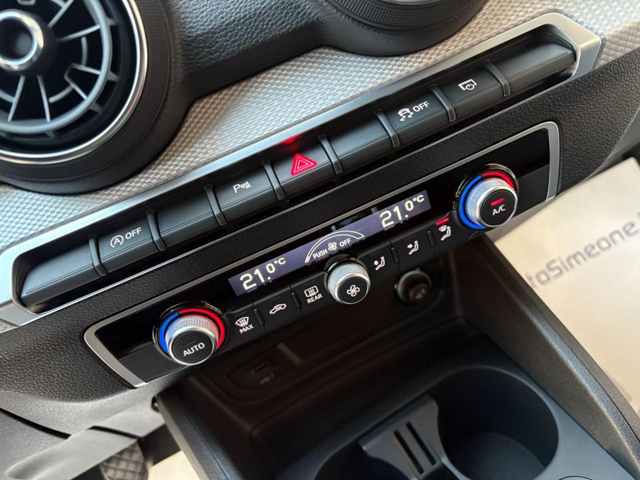 AUDI Q2 30 TDI Business VIRTUAL COCKPIT-RETROCAMERA - 20