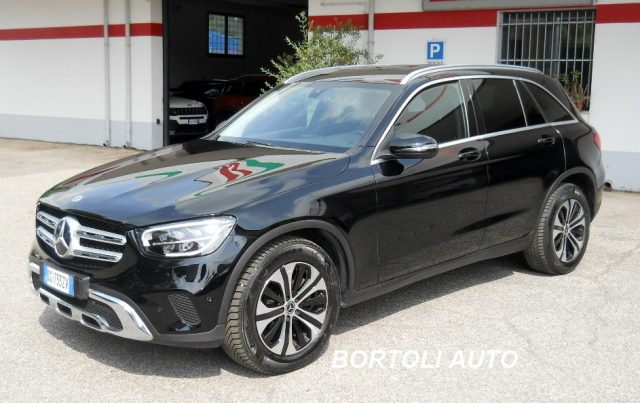 MERCEDES-BENZ GLC 200 Nero perlato