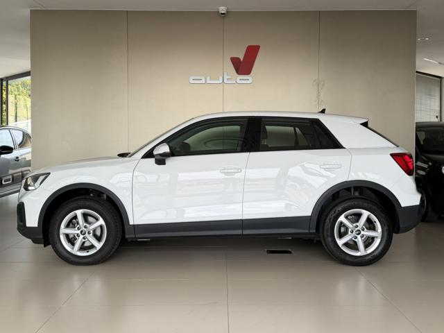 AUDI Q2 Bianco pastello