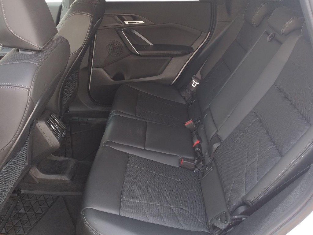 BMW iX1 eDrive 20 xLine - 11