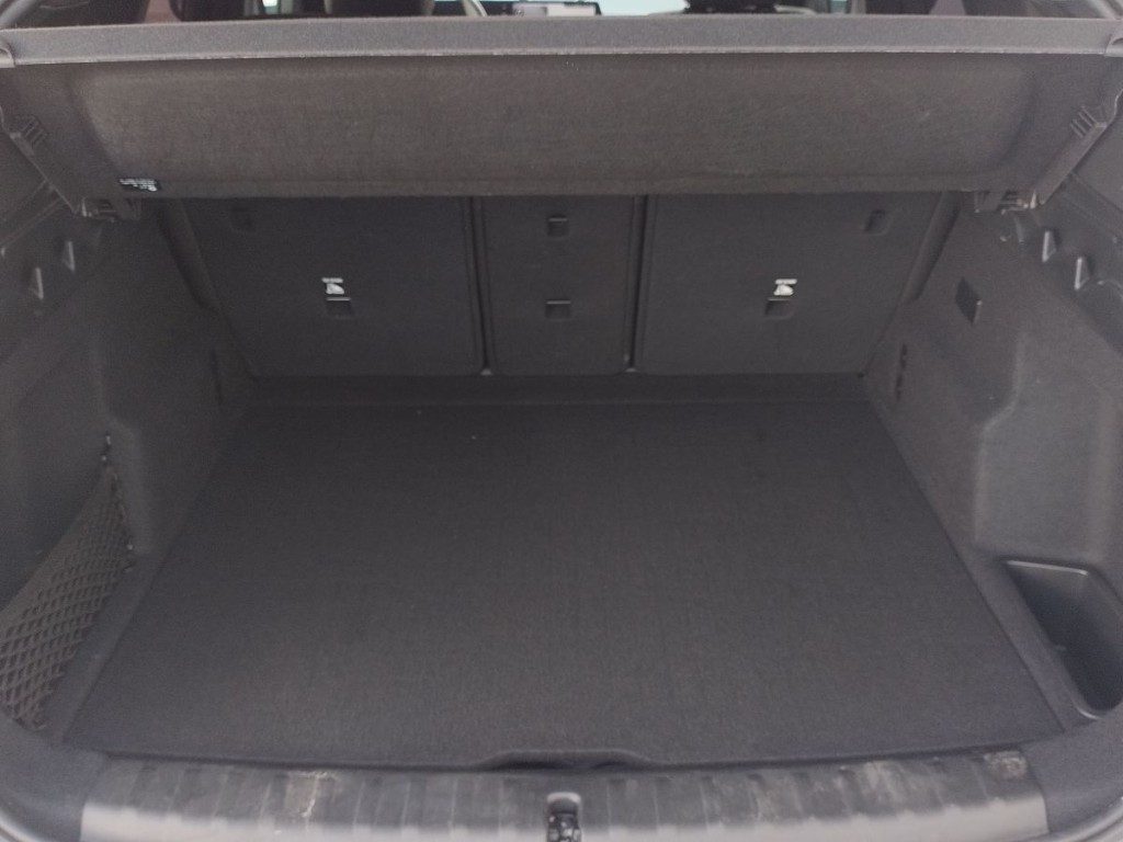 BMW iX1 eDrive 20 xLine - 15