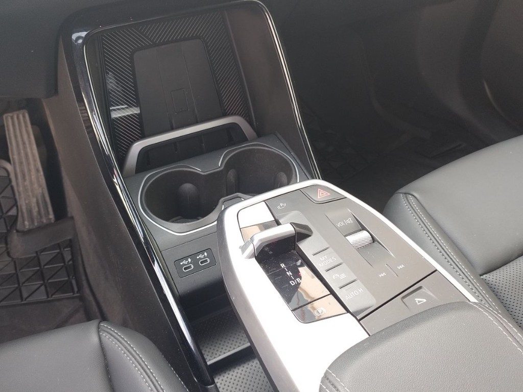 BMW iX1 eDrive 20 xLine - 14