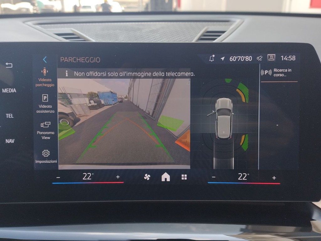 BMW iX1 eDrive 20 xLine - 13