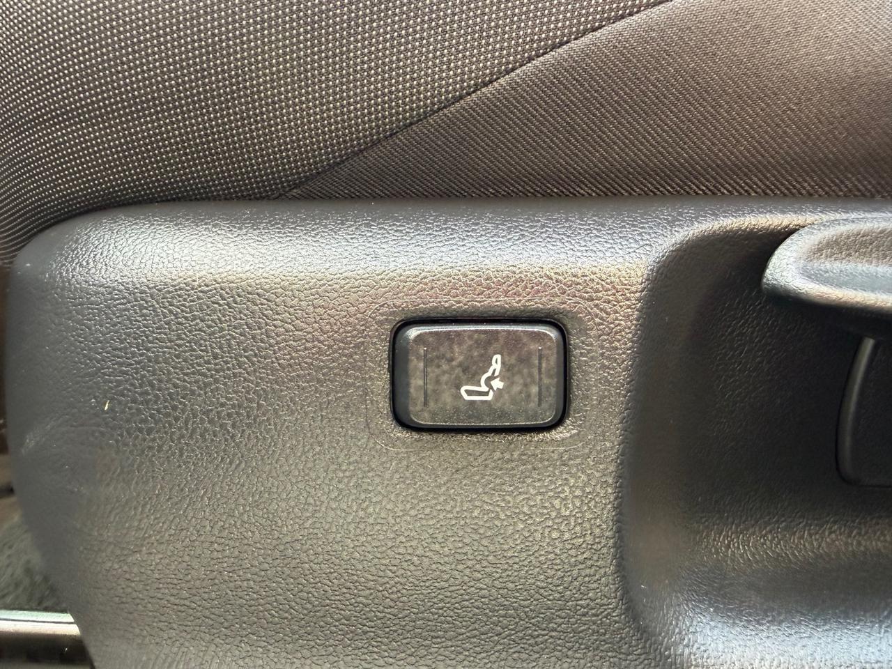 TOYOTA C-HR 1.8 Hybrid E-CVT Business SPORT (NESSUN VINCOLO) - 16