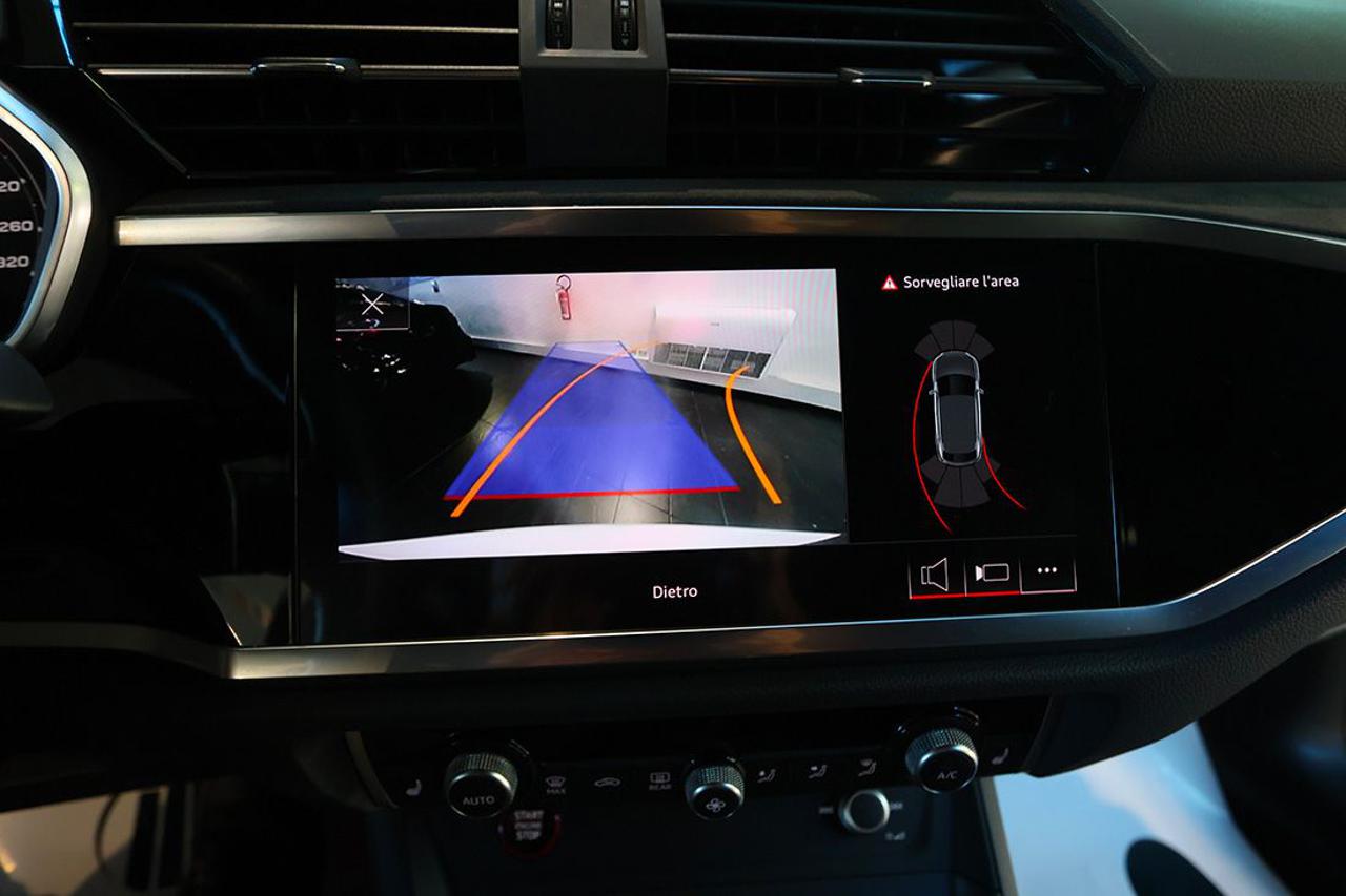 AUDI RS Q3 Sportback Quattro S-Tronic - 25