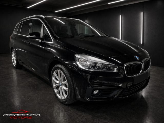 BMW 218 Nero pastello