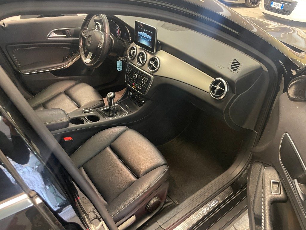 MERCEDES-BENZ GLA 180 d SPORT + TETTO PANORAMICO - 10