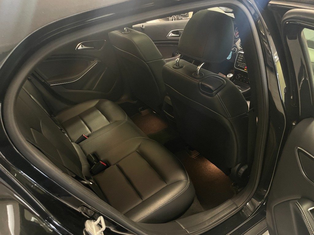 MERCEDES-BENZ GLA 180 d SPORT + TETTO PANORAMICO - 16