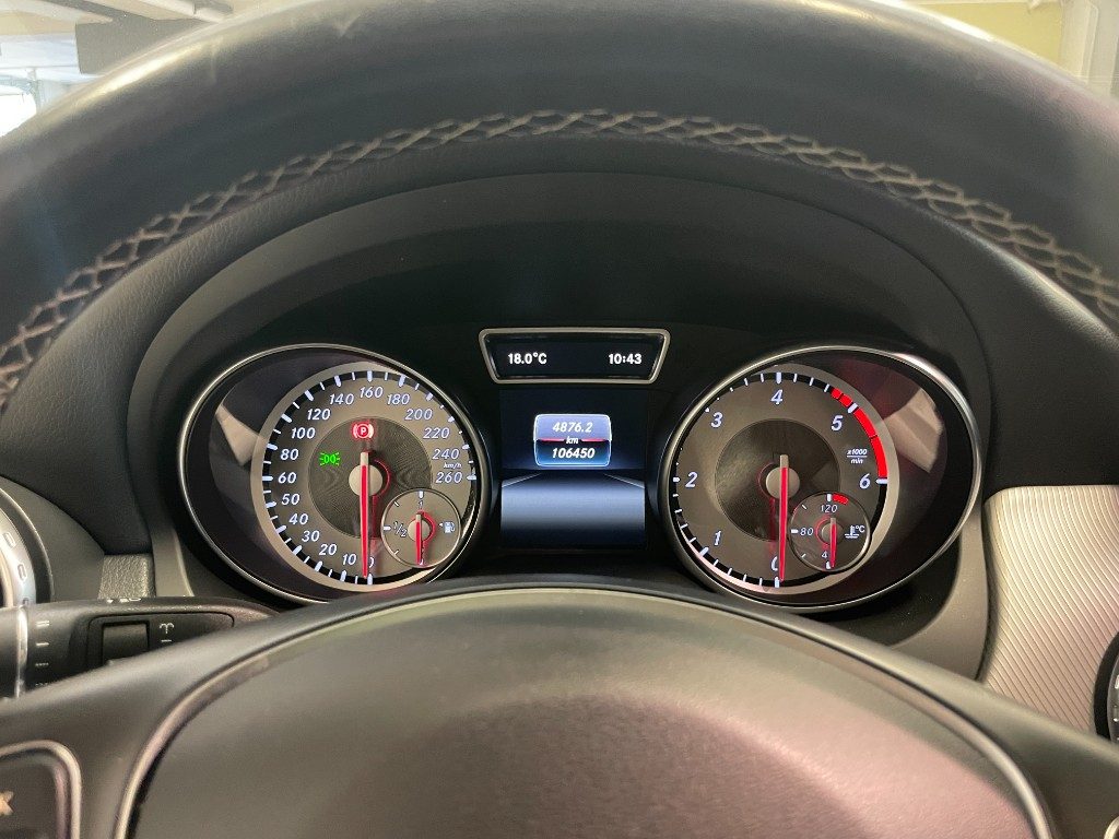 MERCEDES-BENZ GLA 180 d SPORT + TETTO PANORAMICO - 15